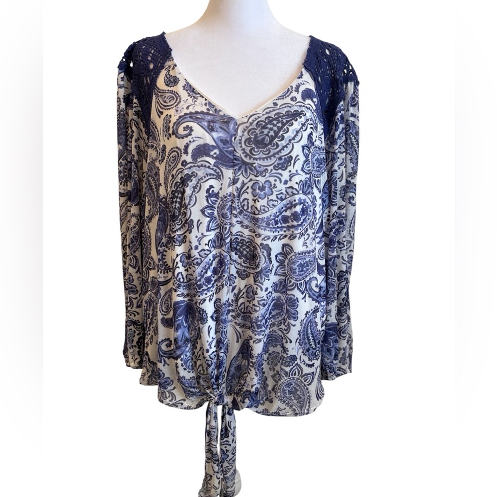 New 1X Harper 241 Blue and White Paisley Crochet Tie Front Blouse